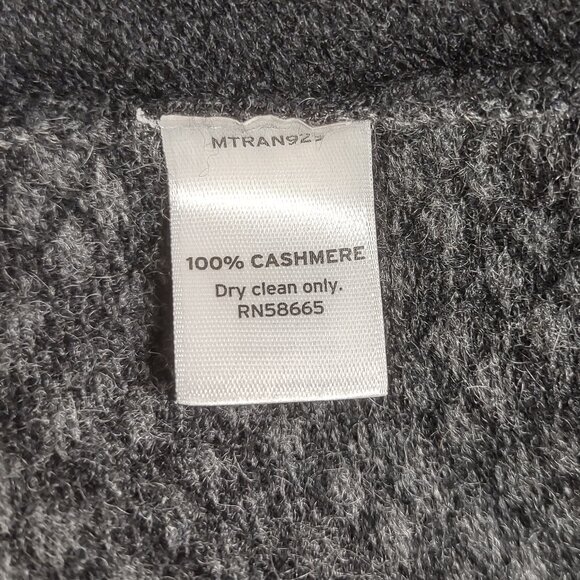 Transcript black gray embroidered argyle 100% Cashmere V-Neck sweater Medium - Picture 10 of 10
